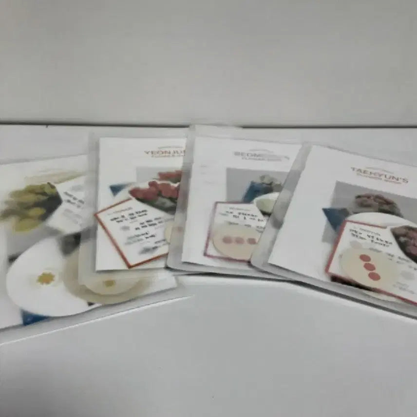 [BUNJANG] TXT Flower Shower Photocard Bundle Set / 투모로우바이투게더 플라워샤워 포토카드 4장
