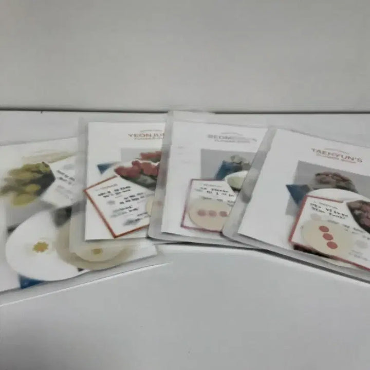 [BUNJANG] TXT Flower Shower Photocard Bundle Set / 투모로우바이투게더 플라워샤워 포토카드 4장