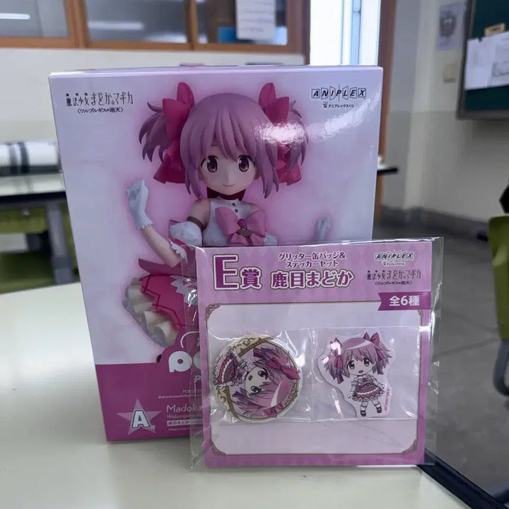 [BUNJANG] Madoka Magica Figure &amp; Badge Set / 마법소녀 마도카 마기카 마마마 (캔뱃지 포함가격)