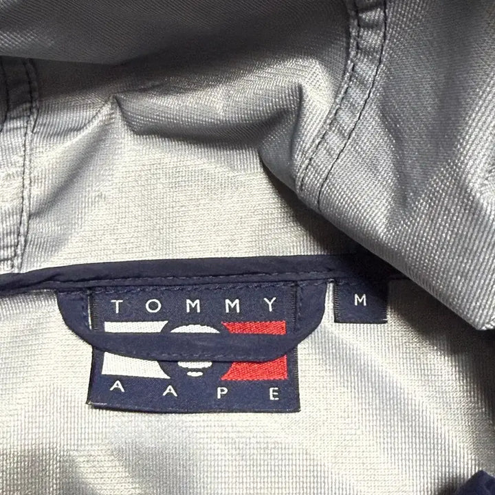 [BUNJANG] Ape Tommy Hilfiger Color Block Windbreaker Jacket / M 에이프 타미 진스 콜라보 배색 바람막이