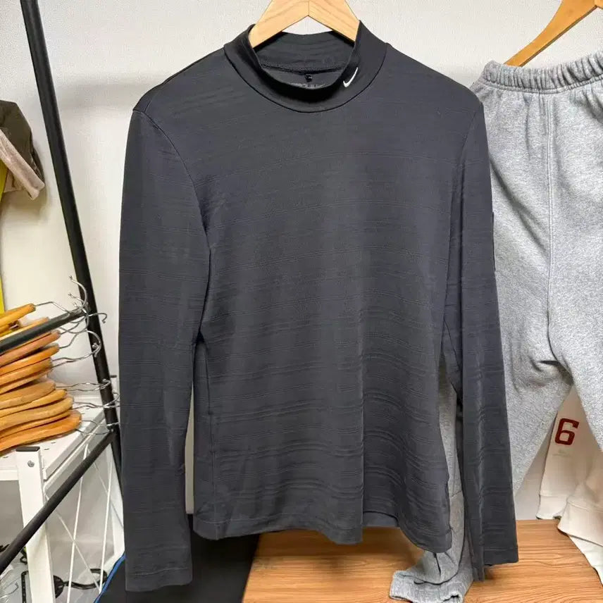 [BUNJANG] Nike Pro Long Sleeve T-Shirt (Size 90-95) / 나이키프로 긴팔 티셔츠 / 90~95사이즈
