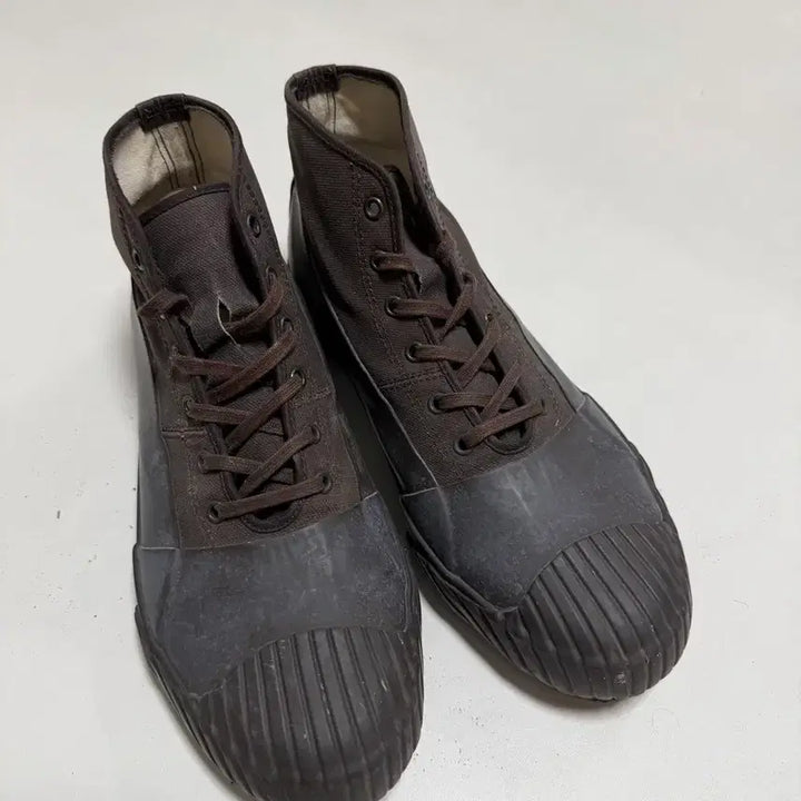[SOLD OUT] 문스타 올웨더 270팝니다