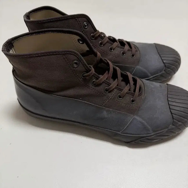 [SOLD OUT] 문스타 올웨더 270팝니다