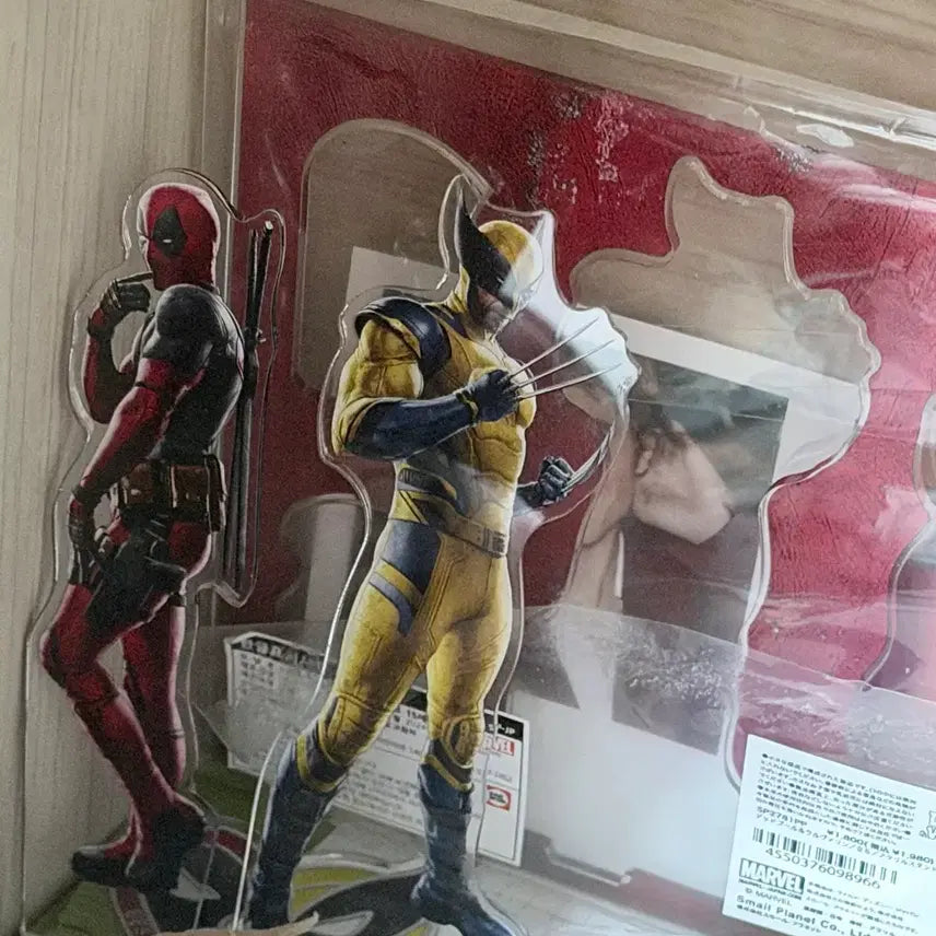 [BUNJANG] Deadpool Wolverine Acrylic Stand / 데드풀 울버린 아크릴 스탠드