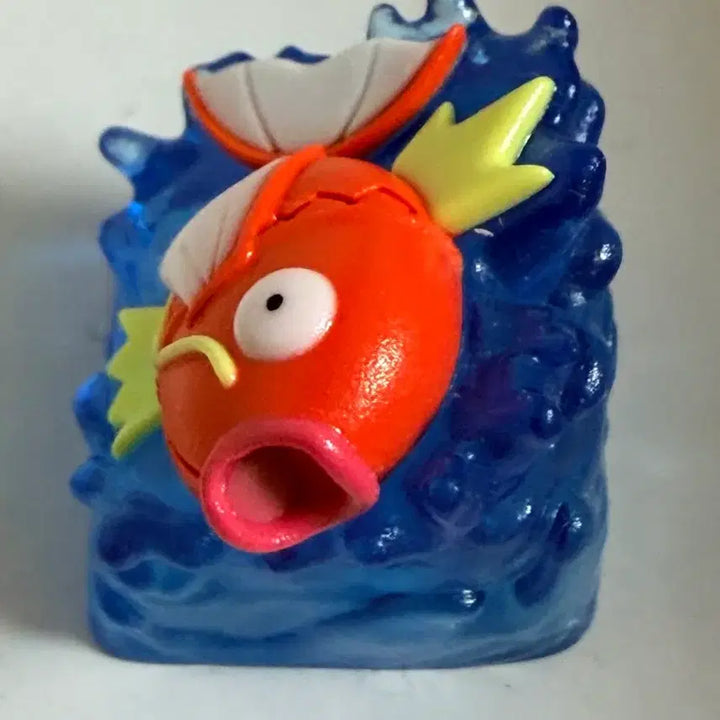 [BUNJANG] Pokemon Magikarp Keycap (Yellow Whiskers) - 1pc / [단순개봉] 포켓몬 잉어킹 키캡 수컷(노란수염)+ 30주년 잉어킹 띠부씰