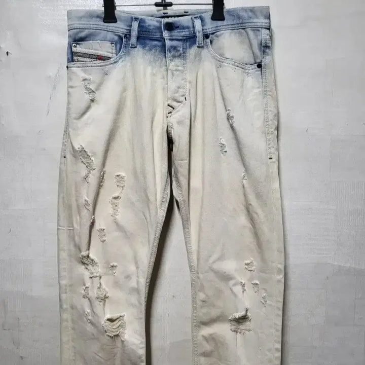 [BUNJANG] Diesel Washed Denim Jeans / 디젤 워싱 데미지 청바지 30