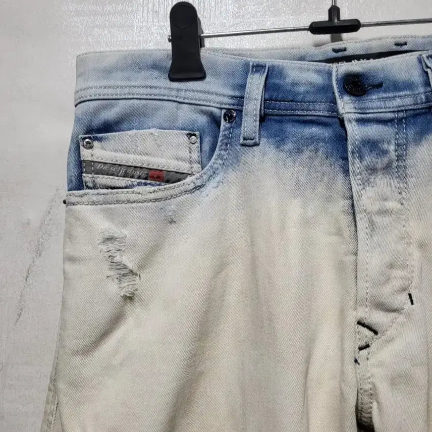 [BUNJANG] Diesel Washed Denim Jeans / 디젤 워싱 데미지 청바지 30