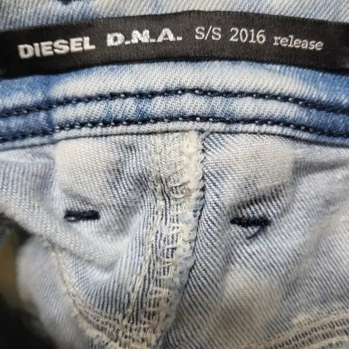 [BUNJANG] Diesel Washed Denim Jeans / 디젤 워싱 데미지 청바지 30