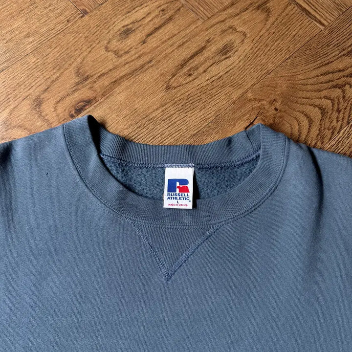 [BUNJANG] Russell USA Cobalt Blue Plain Sweatshirt / [L]러셀 USA 코발트블루 플레인 스웻셔츠