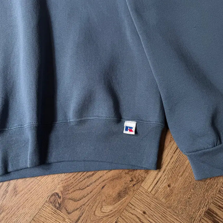 [BUNJANG] Russell USA Cobalt Blue Plain Sweatshirt / [L]러셀 USA 코발트블루 플레인 스웻셔츠