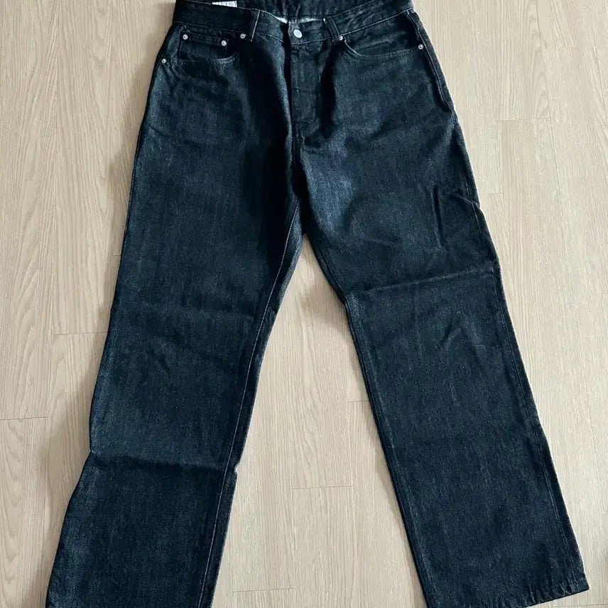 [BUNJANG] Youth Denim Regular Straight Fit Black Jeans 22FW / 유스 데님팬츠 레귤러스트레이트핏 흑청 22FW
