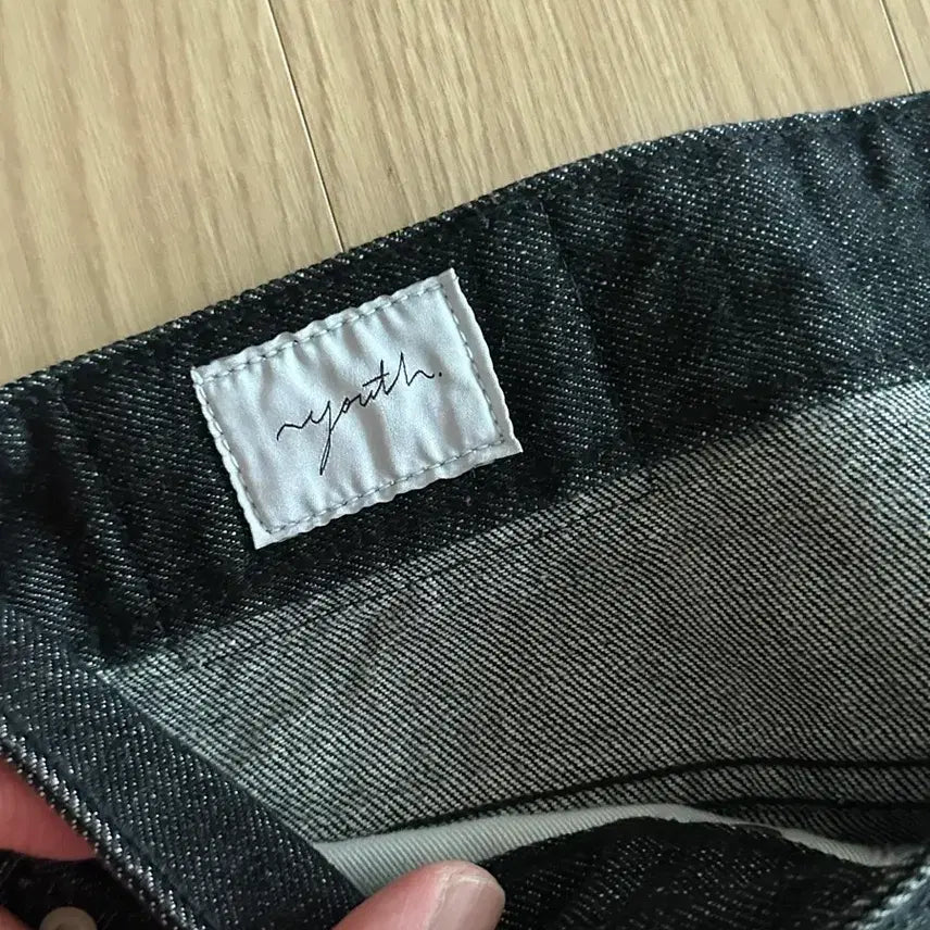 [BUNJANG] Youth Denim Regular Straight Fit Black Jeans 22FW / 유스 데님팬츠 레귤러스트레이트핏 흑청 22FW