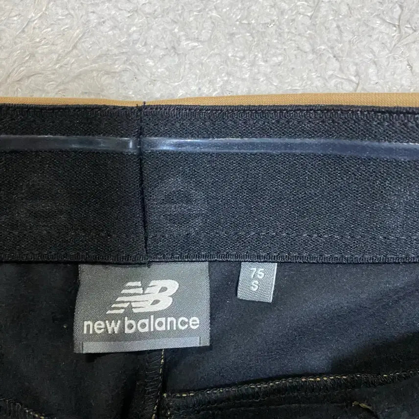[BUNJANG] New Balance Brown Training Pants Size S / 뉴발란스 브라운 트레이닝 바지 s 75