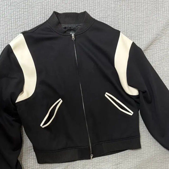 [BUNJANG] Varsity Jacket / 바시티 자켓