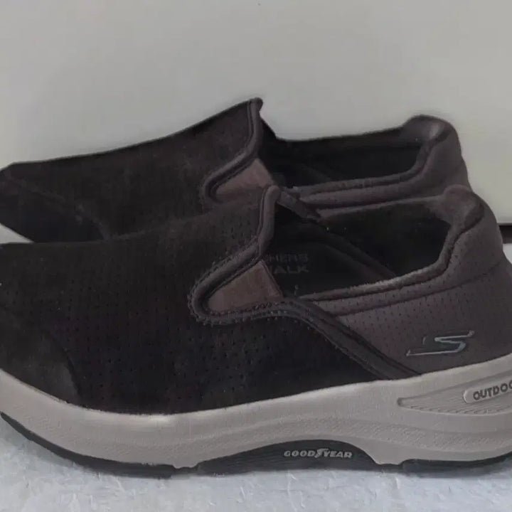 [BUNJANG] Skechers Go Walk 5 Outdoor Slip-On Chocolate Brown / [245] 스케쳐스 고워크5 아웃도어 슬립온 초콜릿브라운ㅡ단종매물,최저가