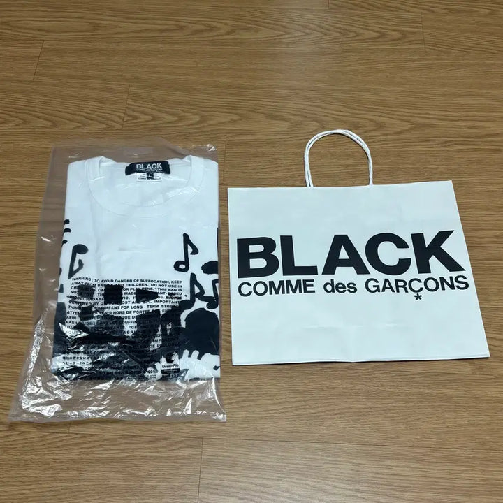 [BUNJANG] Comme des Garcons Black Printing T-Shirt / [새상품/L] 꼼데가르송 블랙 프린팅 티셔츠