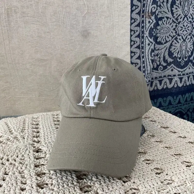 [BUNJANG] W.A.U Big Logo Embroidered Baseball Cap / [S] 우알롱 빅로고 자수 볼캡 야구모자