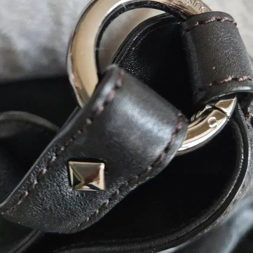 [BUNJANG] Louis Quatorze Raw Leather Shoulder Cross Bag / 루이까또즈새상품생지가죽