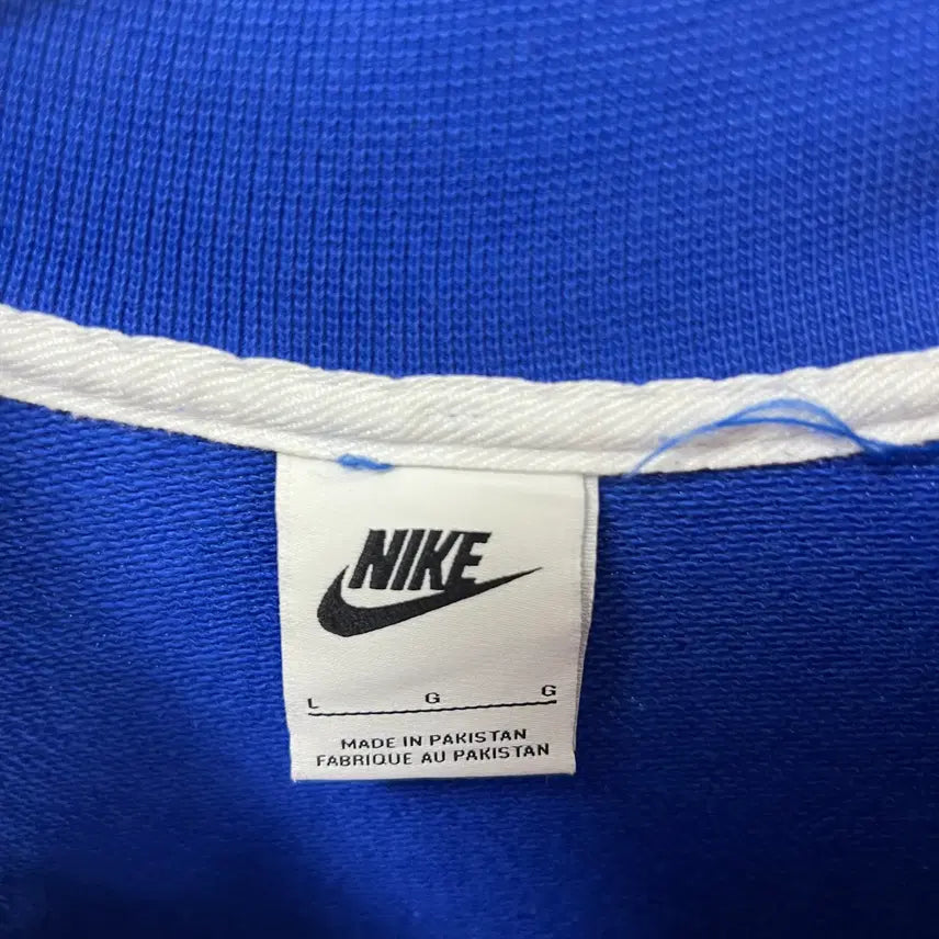 [SOLD OUT] L 나이키 NSW  트렌드 맨투맨 게임로얄