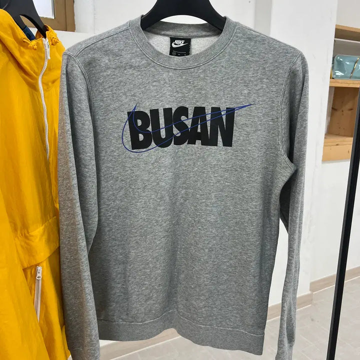 [SOLD OUT] M 나이키 부산 맨투맨 그레이