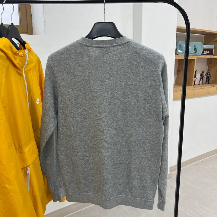 [SOLD OUT] M 나이키 부산 맨투맨 그레이