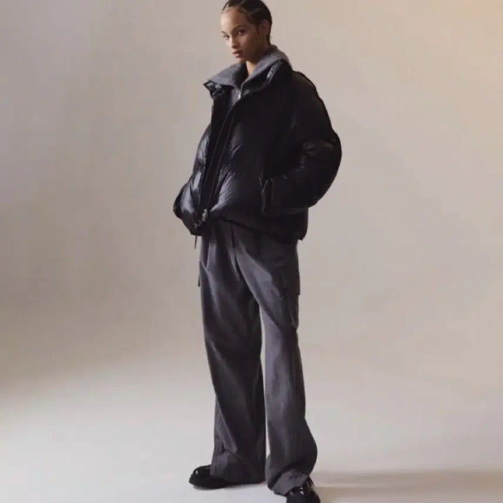 [BUNJANG] In Silence Woman Glossy Goose Down Jacket Black M Padded Jacket / 인사일런스우먼 글로시 구스 다운 자켓 블랙 M 패딩