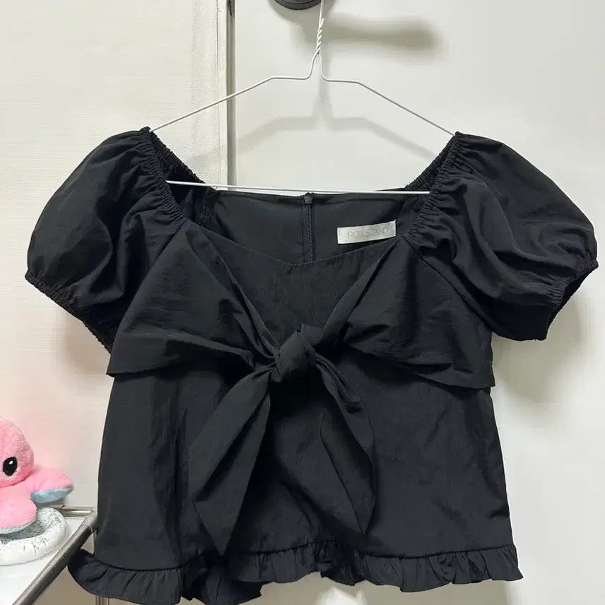 [BUNJANG] Black Ribbon Puff Short Sleeve Blouse / 새제품) 검정 리본 퍼프 반팔