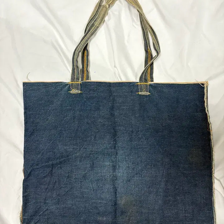 [BUNJANG] Capital Tote Bag / 캐피탈 토드백