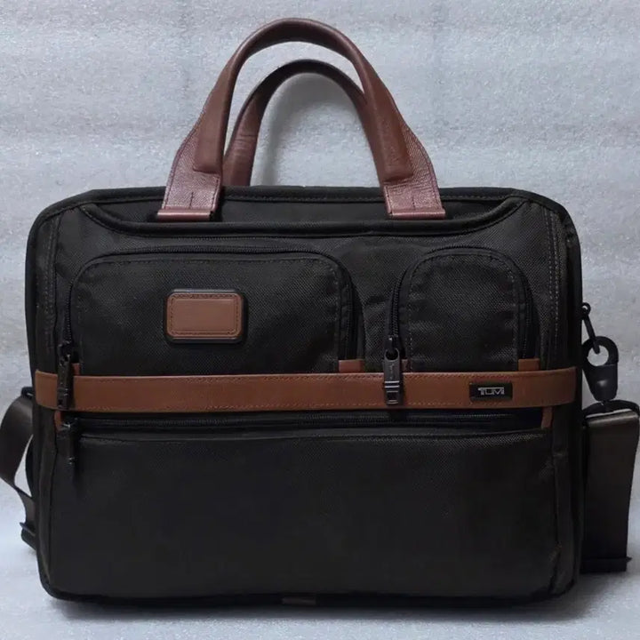 [BUNJANG] Tumi Alpha 2 Expandable Briefcase Laptop Bag Espresso / 투미 TUMI 알파2 익스펜더블 브리프 케이스 랩탑 백 26141ES2E