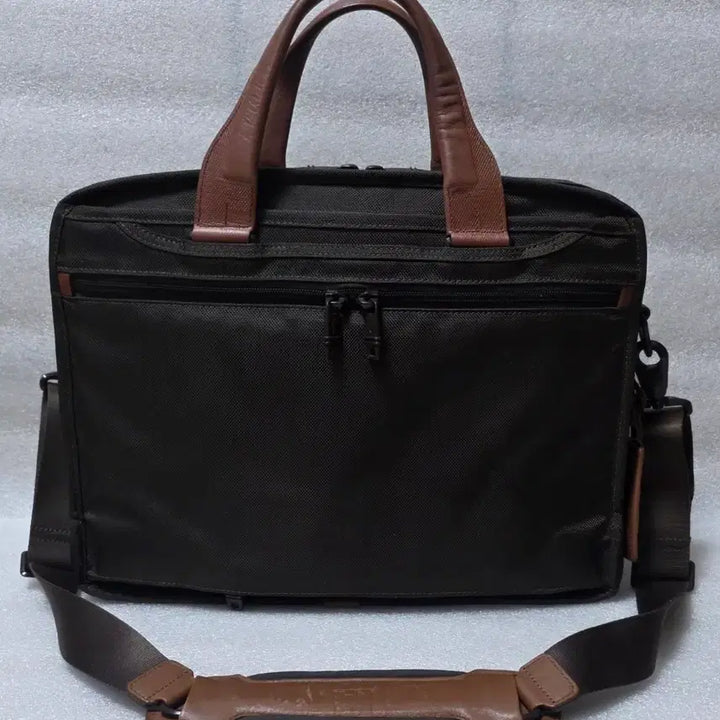 [BUNJANG] Tumi Alpha 2 Expandable Briefcase Laptop Bag Espresso / 투미 TUMI 알파2 익스펜더블 브리프 케이스 랩탑 백 26141ES2E