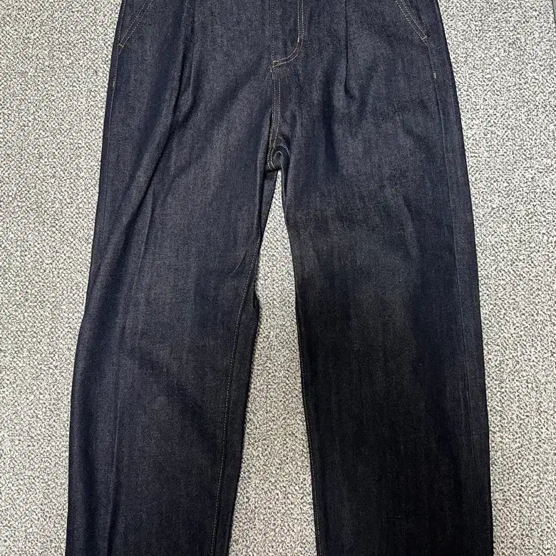 [BUNJANG] BeSlow Comfy One Tuck Selvedge Denim Jeans (Size 30) / 비슬로우 생지 데님 30사이즈 COMFY ONE TUCK SELVAGE