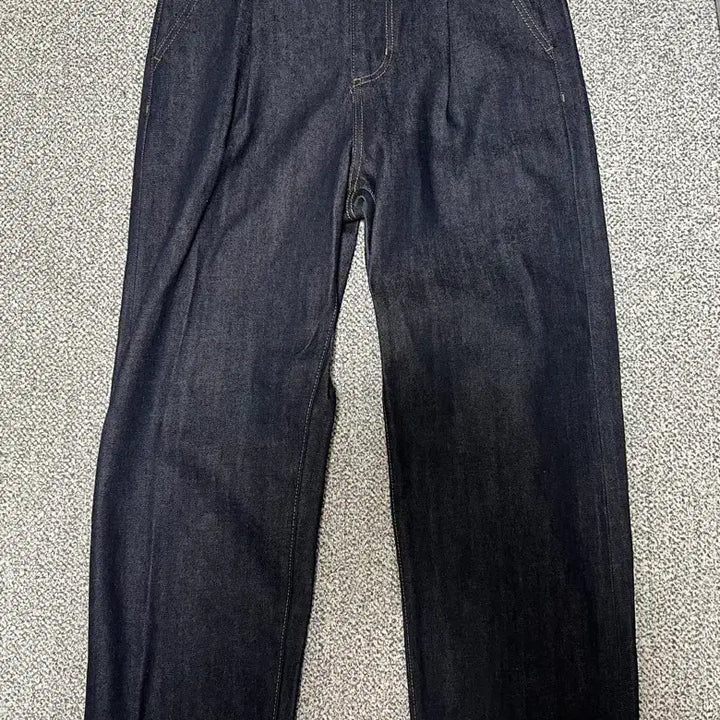 [BUNJANG] BeSlow Comfy One Tuck Selvedge Denim Jeans (Size 30) / 비슬로우 생지 데님 30사이즈 COMFY ONE TUCK SELVAGE