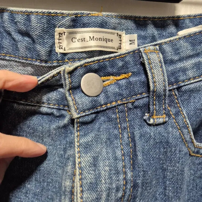 [BUNJANG] Denim Skirt Mid-Wash / (세일)(새상품)데님 스커트 앞절개 사이즈 중청