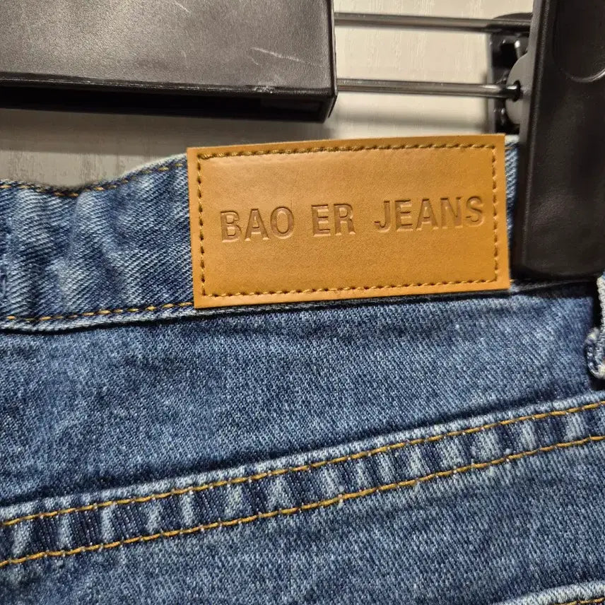 [BUNJANG] Denim Skirt Mid-Wash / (세일)(새상품)데님 스커트 앞절개 사이즈 중청