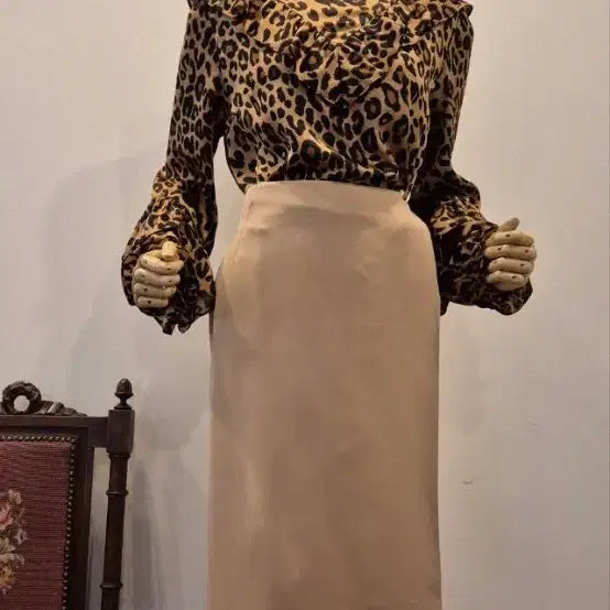 [BUNJANG] SJYP Leopard Frill Blouse / SJYP 레오파드 블라우스