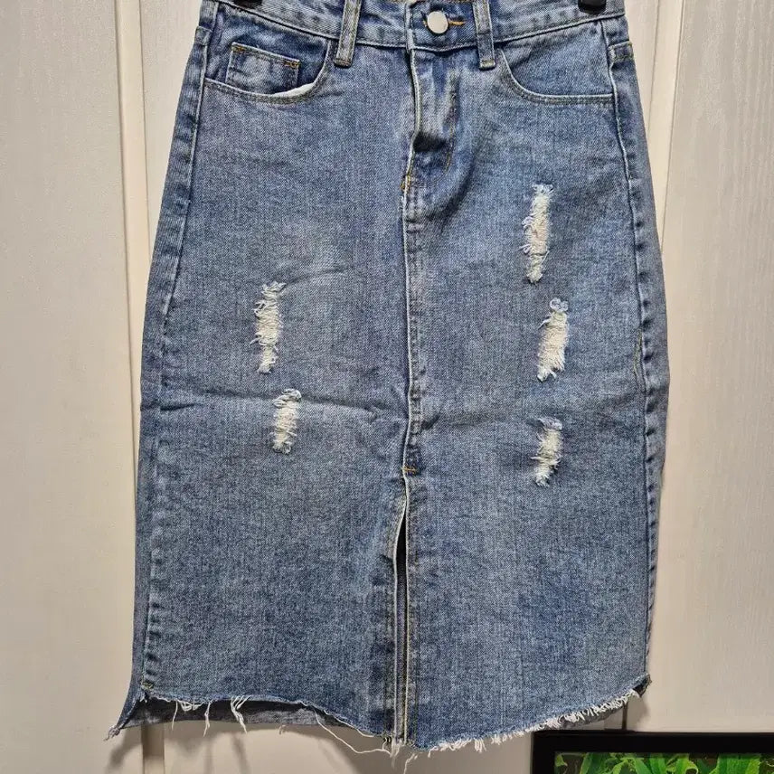 [BUNJANG] Denim Midi Skirt / (세일)(새상품)데미지 데님 스커트 청치마 연청