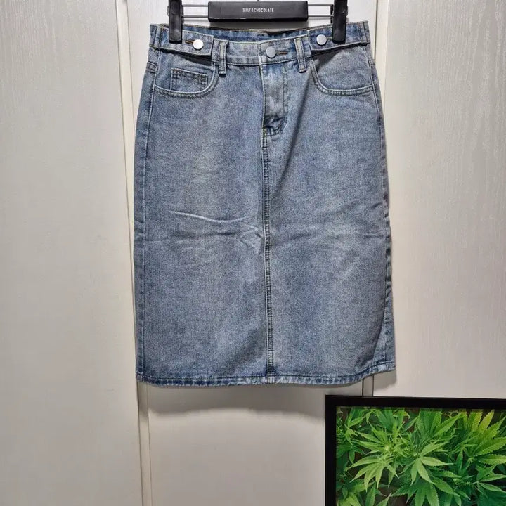 [BUNJANG] Denim Midi Skirt / (세일)(새상품)연청 데님 스커트 H라인 미디 스커트