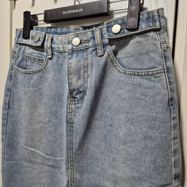 [BUNJANG] Denim Midi Skirt / (세일)(새상품)연청 데님 스커트 H라인 미디 스커트