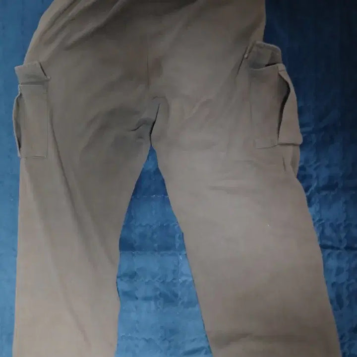 [BUNJANG] Gakkai Unions One-Pleat Wide Sweat Cargo Pants / Gakkai unions 원턱 와이드 스웨트 카고 바지