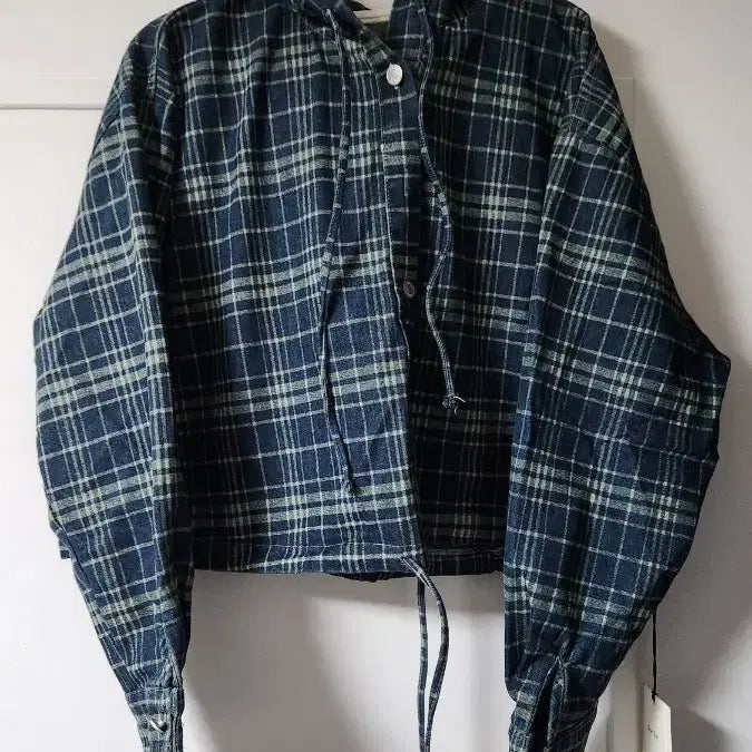 [SOLD OUT] 체크 크롭 후드 자켓 새상품