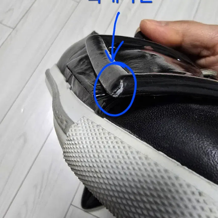 [BUNJANG] Miu Miu Patent Leather Slip-on Shoes / 미우미우 페이던트 슬립온 37.5 운포