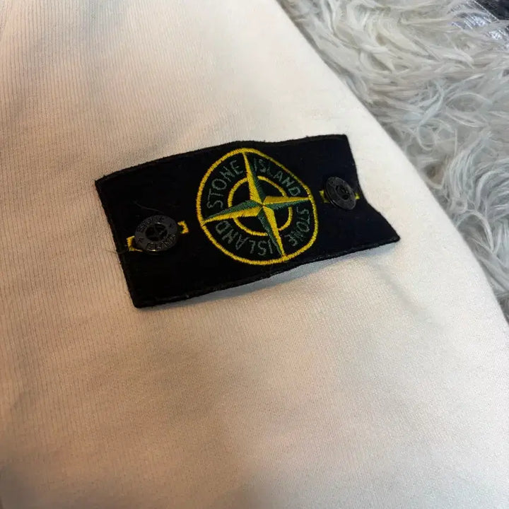 [SOLD OUT] 스톤아일랜드 반집업 S
