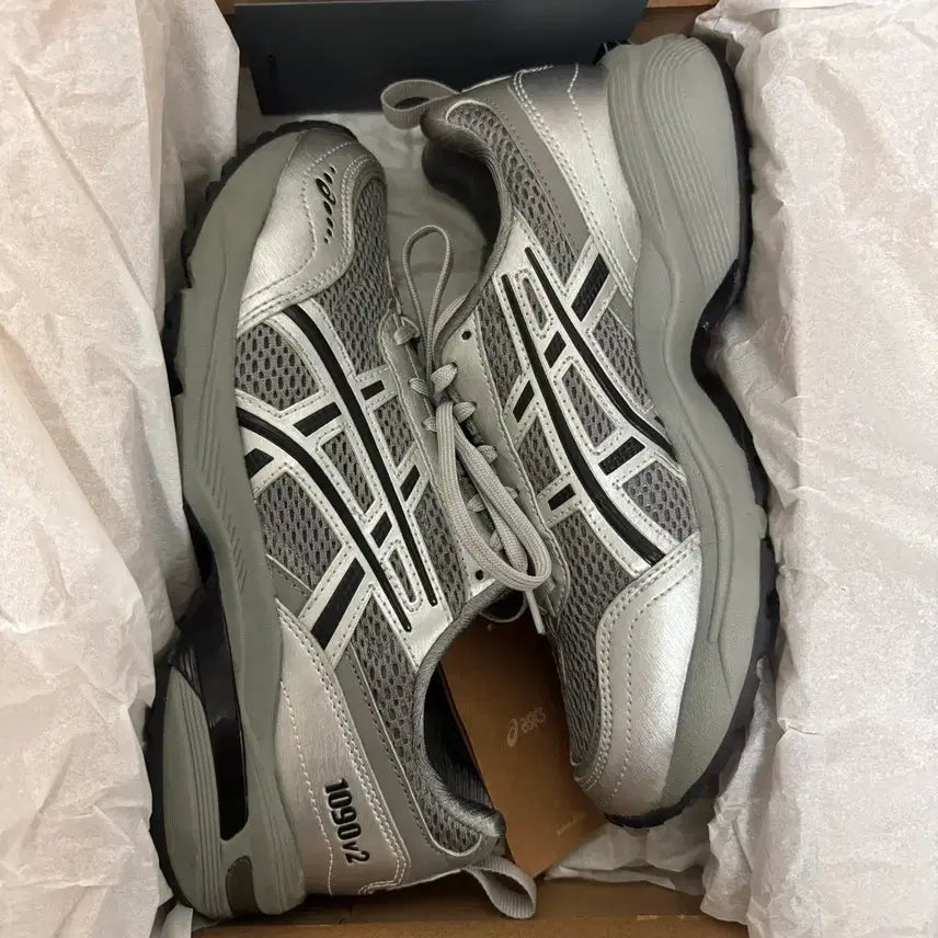 [BUNJANG] Asics Freja Wewer Gel-1090 V2 Sneakers / 아식스 프레자 위워 젤 1090 V2 실버