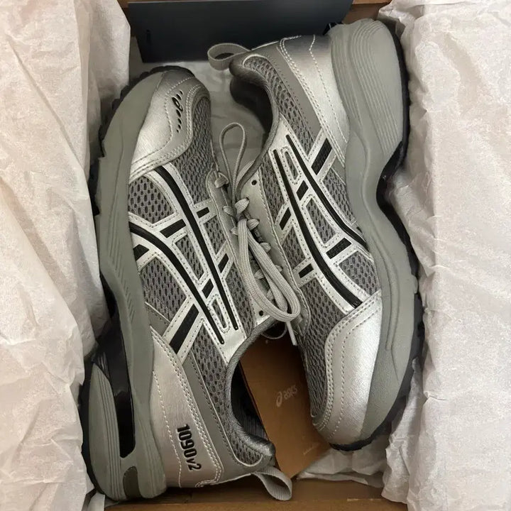 [BUNJANG] Asics Freja Wewer Gel-1090 V2 Sneakers / 아식스 프레자 위워 젤 1090 V2 실버