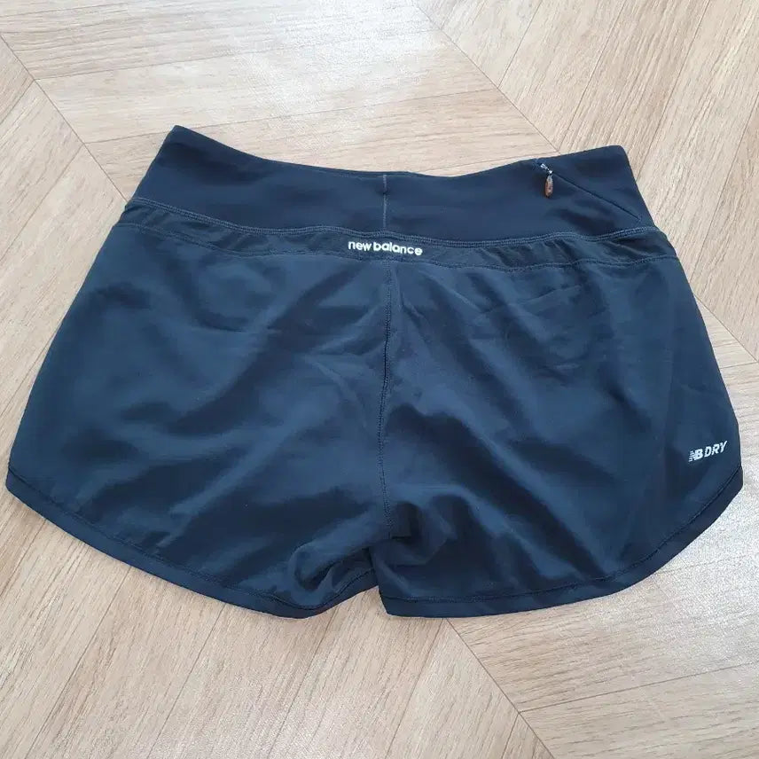[SOLD OUT] 뉴발란스 여성용 반바지 네이비