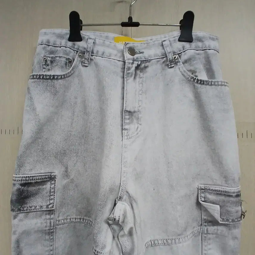[BUNJANG] MAIN BOOTH Washed Cargo Denim Pants / MAIN BOOTH 워싱 카고 데님 팬츠