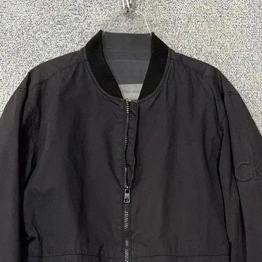 [BUNJANG] Calvin Klein Gray Logo Blouson Jacket M / 캘빈클라인 그레이 완장 로고 블루종 자켓 M