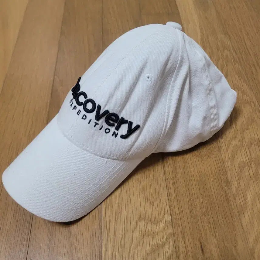 [BUNJANG] Discovery Expedition White Ball Cap / 디스커버리 모자