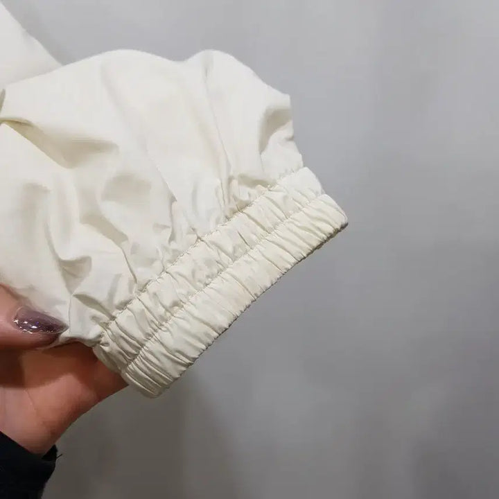 [BUNJANG] Descente Embroidered Logo Mesh Lined Oversized Windbreaker Jacket (Men&