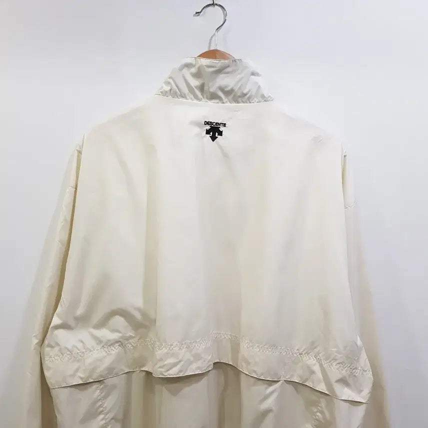 [BUNJANG] Descente Embroidered Logo Mesh Lined Oversized Windbreaker Jacket (Men&